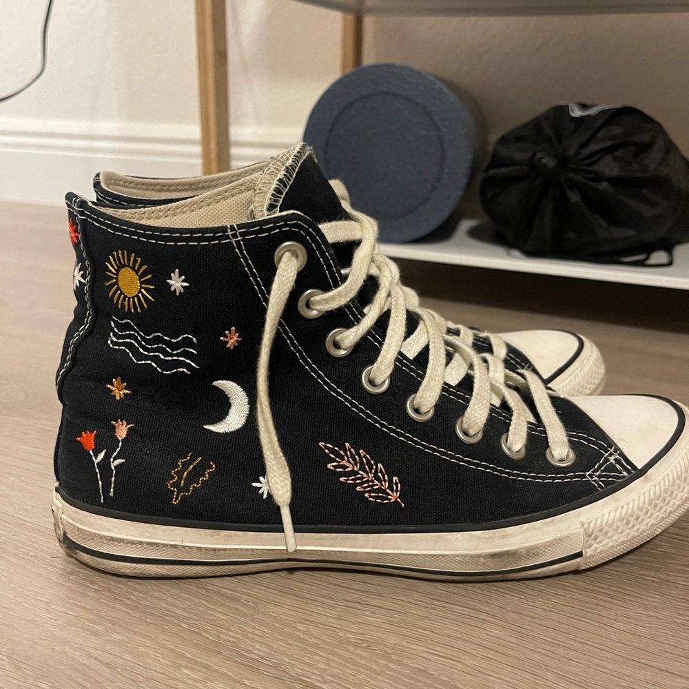 Women’s converse chuck taylor all star “it’s okay to wander”